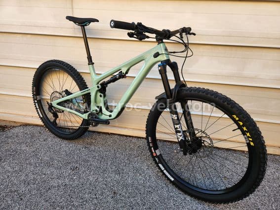 YETI SB 140 C-séries LG - 1