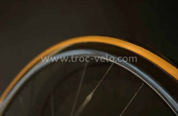 đ„rĂ©servĂ©esđ„DUKE Baccara ULTRA 36 EXTRALITE disc pneus tubeless 1130grđ„ roval dt swiss enve rar - 8