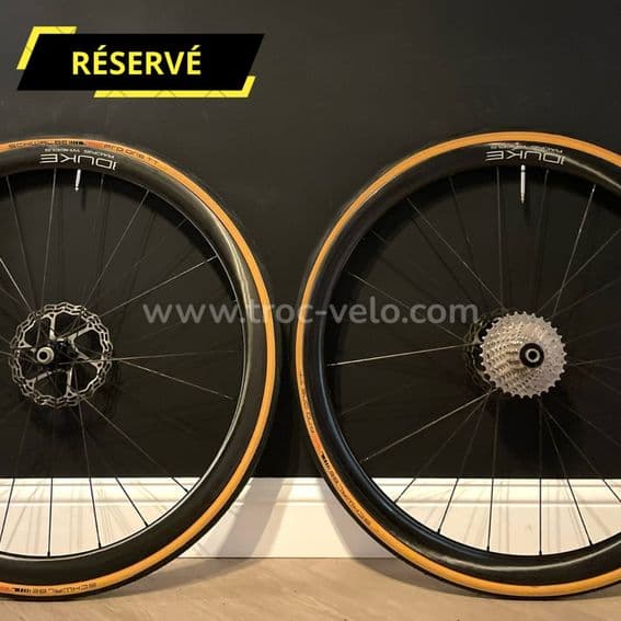 đ„rĂ©servĂ©esđ„DUKE Baccara ULTRA 36 EXTRALITE disc pneus tubeless 1130grđ„ roval dt swiss enve rar - 1