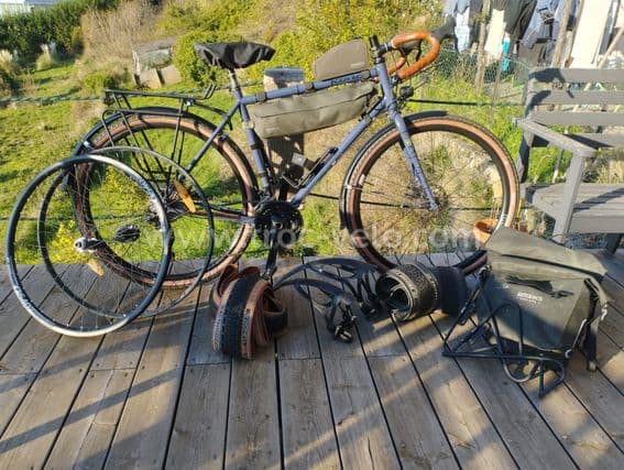 Gravel acier Kona Sutra SE 2023 full équipé voyage et bikepacking (dynamo et sacoches) - 1