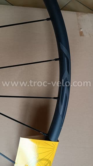 Paire de roues route disque centerlock axe 12mm Shimano rs370 neuve - 6