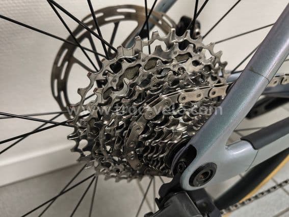 Vélo de route Scott Addict 10 2024 / Sram eTAP AXS / Radar Bryton Gardia R300L / Ravemen CR1000 - 6
