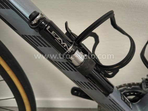 Vélo de route Scott Addict 10 2024 / Sram eTAP AXS / Radar Bryton Gardia R300L / Ravemen CR1000 - 12
