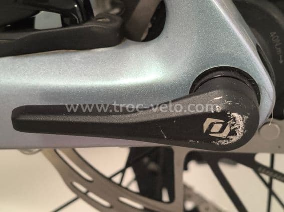 Vélo de route Scott Addict 10 2024 / Sram eTAP AXS / Radar Bryton Gardia R300L / Ravemen CR1000 - 13
