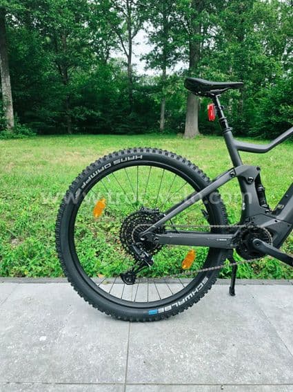 Scott Genius eRIDE 910 (EU) 2021 — Taille L — Carbone — 4 km seulement — Comme Neuf + accessoires - 3