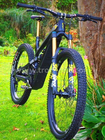 YT DECOY CF PRO RACE - 2